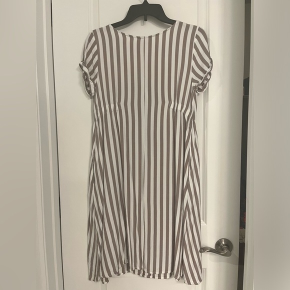 Striped maternity dress - Picture 3 of 3